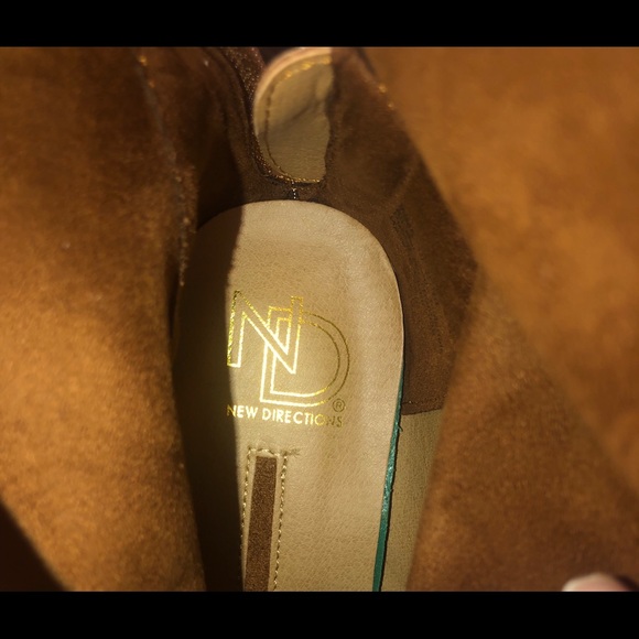 New Directions Booties - Picture 5 of 5